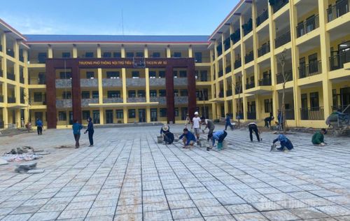 Ở khu vực phía Tây của tỉnh, Công ty Cổ phần đầu tư và phát triển Phương Đông rất khẩn trương thi công Trường Phổ thông nội trú liên cấp tại xã Pà Vầy Sủ.