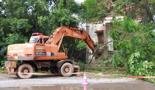 Ngay ngày đầu nghỉ lễ 2/9 năm nay, xã Tam Dương Bắc huy động các lực lượng hỗ trợ hộ dân tháo dỡ công trình, di chuyển tài sản, bàn giao mặt bằng phục vụ dự án Đường nối từ đường Hợp Châu - Đồng Tĩnh đi thị trấn Lập Thạch (giai đoạn 2), đoạn từ đường Hợp Châu - Đồng Tĩnh đến Hoa Sơn.