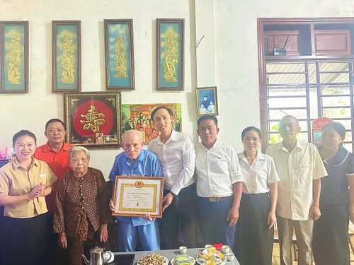 Sự quan tâm, tri ân sâu sắc từ các thế hệ hôm nay là món quà tinh thần vô giá đối với những người có công với cách mạng.