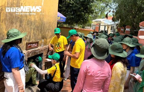 Nhiều năm qua, địa đạo Kỳ Anh (phường Bàn Thạch, TP Đà Nẵng) trở thành “địa chỉ đỏ” thu hút đông đảo người dân và du khách tìm đến tham quan. Đặc biệt vào các dịp lễ, địa đạo được công nhận Di tích lịch sử cách mạng cấp quốc gia là một trong những địa điểm được du khách ưu tiên lựa chọn khám phá khi đến Đà Nẵng.