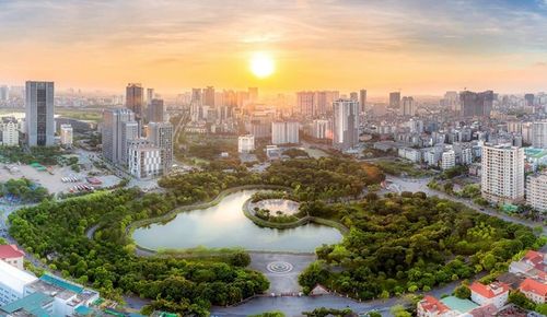 Thủ đô Hà Nội đang chuyển mình mạnh mẽ để phấn đấu ngang tầm thủ đô các nước phát triển trong khu vực. Ảnh: TRỌNG HẢI