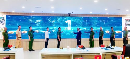 Lễ ra mắt các sản phẩm công nghệ. Ảnh: Bảo Hân