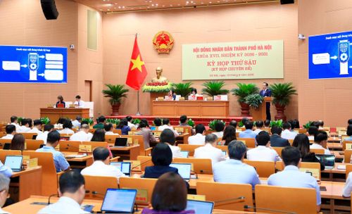 Bảng điều khiển trực quan (Dashboard) vận hành tại kỳ họp thứ sáu (kỳ họp chuyên đề) HĐND thành phố Hà Nội. Ảnh: Thành Thái