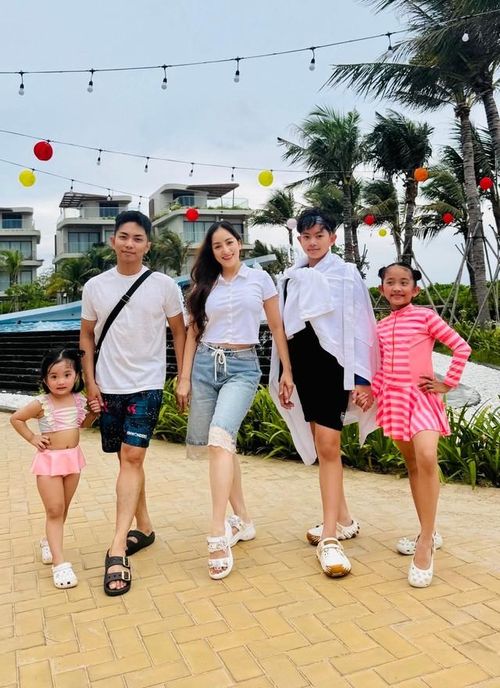 Khánh Thi cùng chồng con có chuyến nghỉ ngơi dịp lễ mùng 2/9 từ Đà Lạt đến Nha Trang.