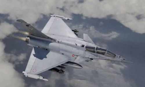 Trong cuộc diễn tập, Rafale Ai Cập huấn luyện cùng tiêm kích J-16 và lần đầu được tiếp nhiên liệu từ máy bay tiếp dầu YY-20A của Trung Quốc.