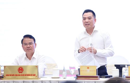 Thứ trưởng Bộ NNMT Đặng Ngọc Điệp thông tin về việc tháo gỡ khó khăn cho xuất khẩu sầu riêng. Ảnh: Chinhphu.vn/QP.