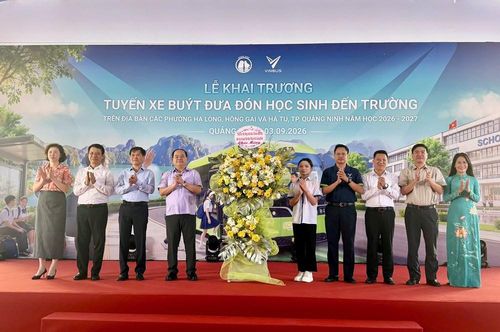 Lễ khai trương tuyến xe buýt đưa đón học sinh tại 3 địa phương trên địa bàn thành phố