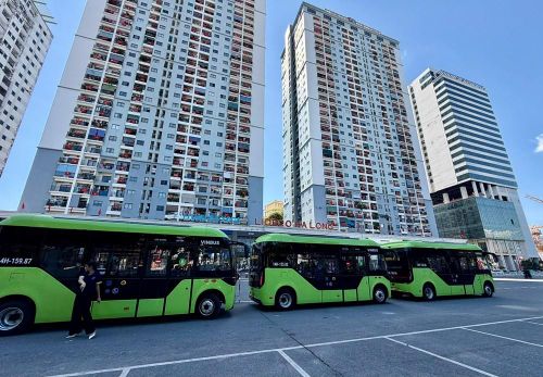 Quảng Ninh là địa phương đầu tiên triển khai mô hình đưa đón học sinh bằng xe buýt miễn phí.