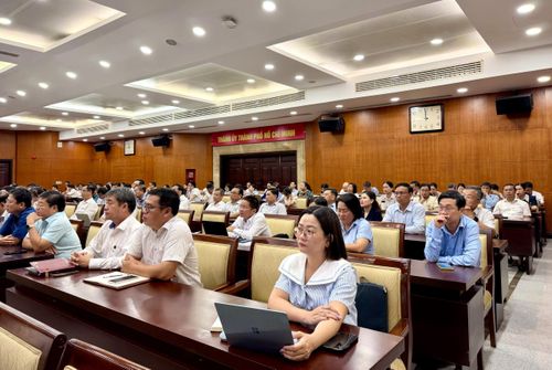Đại diện các cấp ủy, tổ chức đảng trên địa bàn Thành phố Hồ Chí Minh tham dự Hội nghị tại điểm cầu Hội trường TP. Hồ Chí Minh. Ảnh: Mỹ Phương – TTXVN