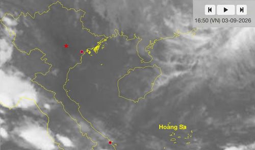  Ảnh mây vệ tinh ở khu vực Bắc Biển Đông chiều 3-9. Nguồn: Chụp lại màn hình theo dõi mây vệ tinh của Cục Khí tượng - thủy văn 