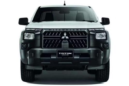 Trong thời gian đầu mở bán, khách hàng mua Mitsubishi Triton Single Cab AT sẽ nhận được khoản hỗ trợ nhiên liệu trị giá 4.000 RM (25,84 triệu đồng). Đây là một phần trong chương trình ưu đãi diện rộng của hãng tại thị trường Malaysia.