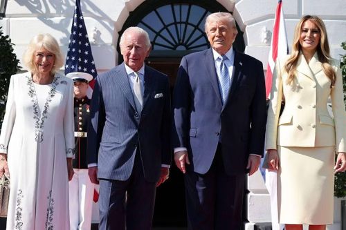 Vợ chồng Tổng thống Mỹ tiếp đón Vua Charles và Hoàng hậu Camilla tại Nhà Trắng vào tháng 4. Ảnh: Getty Images.