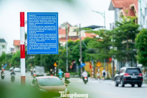 Có tổng cộng 6 tuyến xe buýt đưa đón học sinh. Các tuyến sẽ hoạt động từ thứ Hai đến thứ Sáu, một số tuyến có lịch chạy vào thứ Bảy theo thời gian biểu được công bố. Các điểm đón xe buýt được Sở xây dựng bố trí hợp lý trên các tuyến có biển nhận diện và lộ trình các tuyến, đặc biệt tại một số vị trí được lắp đặt nhà chờ để phục vụ cho học sinh.