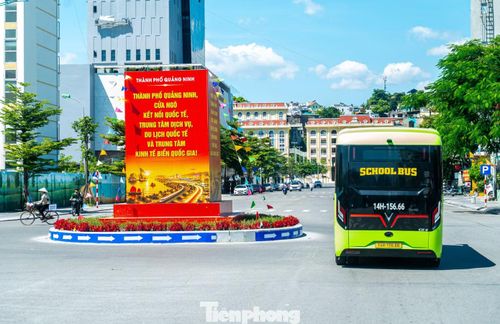 Việc đưa xe buýt miễn phí đưa đón học sinh vào hoạt động nhằm góp phần giảm áp lực đưa đón học sinh, chia sẻ thời gian, công sức và tạo sự yên tâm cho các bậc phụ huynh. Giảm phương tiện cá nhân, giảm áp lực giao thông, bảo đảm trật tự, an toàn giao thông, từng bước hình thành nếp sống và văn hóa giao thông đô thị văn minh. Đặc biệt, thông qua đề án thể hiện sự tiên phong, đi đầu của thành phố trong thử nghiệm, tổng kết, đánh giá, nhân rộng, làm tiền đề cho mô hình mới.