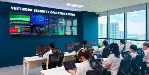 WAF Free được vận hành bởi đội ngũ chuyên gia nhiều năm kinh nghiệm