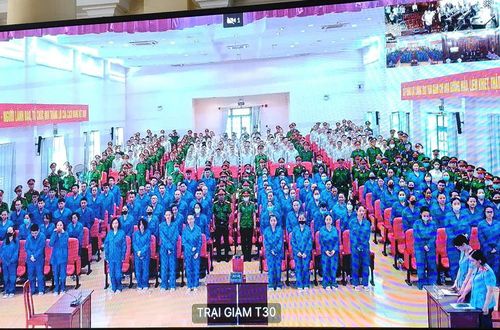Các bị cáo tại tòa. Ảnh: TP