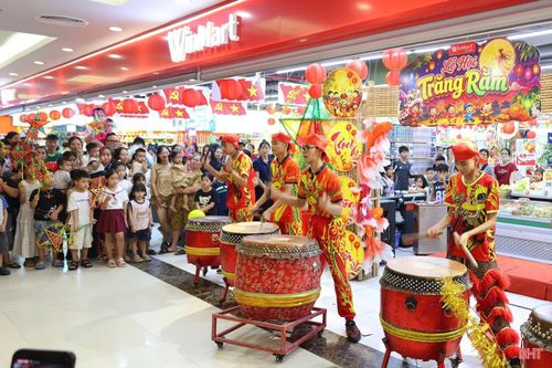 Nhiều hoạt động vui chơi giải trí được tổ chức dịp lễ Quốc khánh.