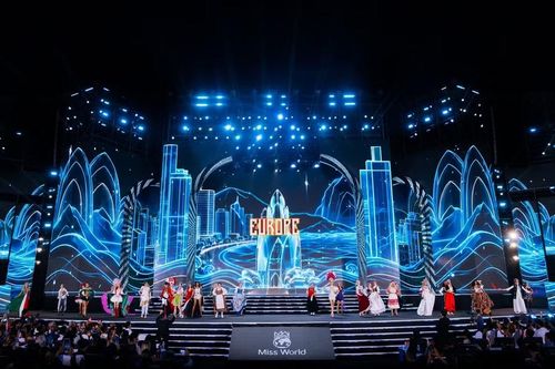 Ở nhóm châu Âu, nhiều thiết kế khai thác lịch sử, kiến trúc, nghệ thuật dân gian và những nhân vật mang tính biểu tượng. (Ảnh: BTC)