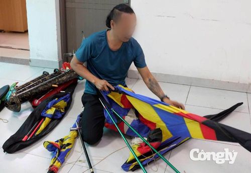 Đối tượng Thân Văn Tấn thả diều có gắn đèn chớp tại khu vực thuộc vùng cấm bay của Cảng hàng không quốc tế Tân Sơn Nhất.