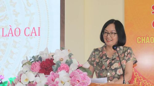 Bà Nguyễn Thị Thu Hà - Phó Giám đốc Sở Nội vụ phát biểu tại lễ trao trả hồ sơ.