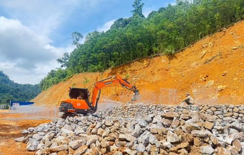Tuyến đường kết nối Quốc lộ 37 với ĐT.270 đang được hoàn thiện, mở thêm hướng kết nối cho An Khánh.