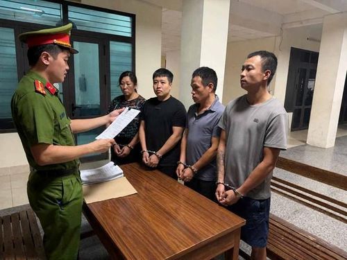 Nhóm đối tượng Phương, Khánh, Anh và Kiên tại cơ quan Công an