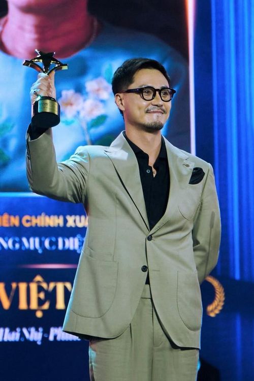 Điều khiến Thanh Sơn ấn tượng nhất trong sự nghiệp hơn 10 năm theo đuổi phim ảnh chính là việc các đạo diễn thường chọn anh đóng cặp với nữ diễn viên hơn tuổi. Cả quá trình đóng phim thường xuyên được ghép đôi với nữ diễn viên lớn tuổi là một trải nghiệm khó quên với Thanh Sơn.