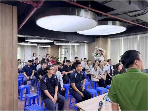 Cảnh sát PCCC và CNCH hướng dẫn kiến thức, kỹ năng về an toàn cháy, nổ