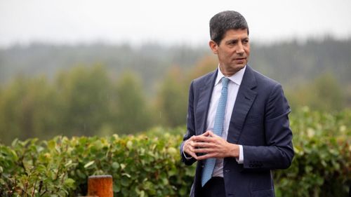  Chủ tịch Cục Dự trữ Liên bang Mỹ (Fed) Kevin Warsh tại Hội nghị chuyên đề về Chính sách Kinh tế Jackson Hole ở Moran, bang Wyoming (Mỹ) ngày 27/8. Ảnh: Bloomberg. 