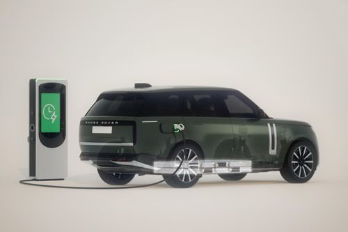 Mẫu SUV điện này sử dụng 2 động cơ điện, mang đến công suất tổng hợp lên đến 550 mã lực và mô-men xoắn cực đại 850 Nm. Hãng cho biết hiệu năng vận hành của mẫu EV này tương đương với động cơ V8.