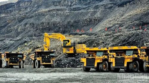 Trong tháng 9, TKV phấn đấu sản xuất 2,668 triệu tấn than nguyên khai; than thành phẩm 3,048 triệu tấn, tiêu thụ 3,731 triệu tấn. (Ảnh: MINH NGHĨA)