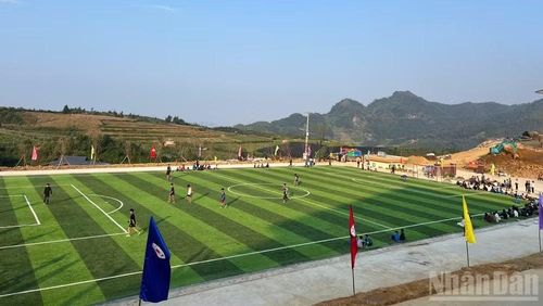 Khu thể thao, ngoại khóa góp phần hướng đến mục tiêu phát triển giáo dục toàn diện trong thời gian tới. (Ảnh: CÔNG HẢI)