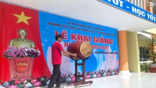 Trường tiểu học và trung học cơ sở Bình Hòa Đông đã sẵn sàng cho ngày khai giảng.