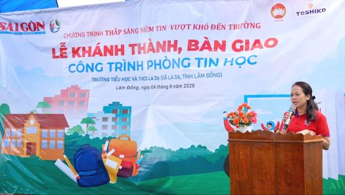  Bà Lê Thị Hồng Nhung phát biểu tại buổi lễ. Ảnh: TIẾN THẮNG 