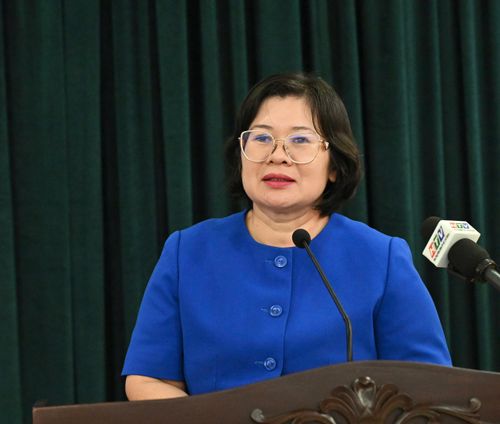 Phó Bí thư Thành ủy TPHCM Văn Thị Bạch Tuyết phát biểu chỉ đạo. Ảnh: VIỆT DŨNG