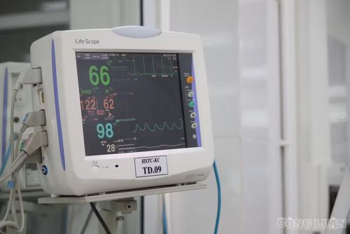 Với thiết bị nhập khẩu, nhà thầu trúng thầu còn phải thực hiện thủ tục xin giấy phép nhập khẩu trong các trường hợp pháp luật yêu cầu phải có giấy phép riêng.