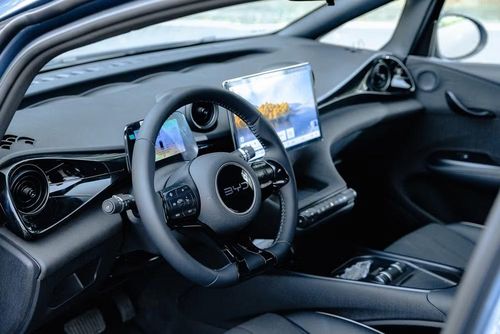 Thiết kế khoang lái của BYD Dolphin 2026 - Ảnh: BYD