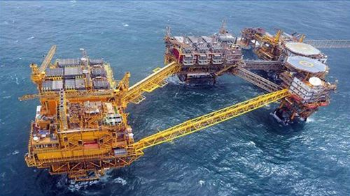 Hiện Ấn Độ tiêu thụ khoảng 256 triệu tấn dầu thô mỗi năm nhưng chỉ khai thác khoảng 28 triệu tấn, phải nhập gần 88% nhu cầu. (Ảnh: AFP)