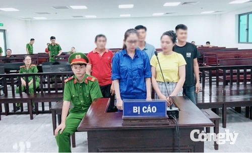 Các bị cáo tại phiên tòa.