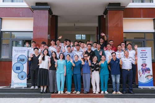 Một buổi khám sàng lọc lao tại Hải Đội 33, Đặc khu Côn Đảo. Ảnh: FIT