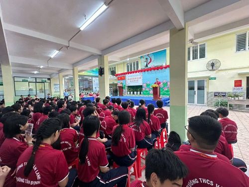 Chương trình đón học sinh năm học 2026 - 2027 tại Trường Tiểu học - THCS Tân Định.