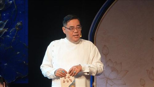 Tiến sĩ - Đạo diễn Lê Nguyên Đạt, Bí thư Đảng ủy trường Đại học Sân khấu - Điện ảnh TP Hồ Chí Minh chia sẻ tại toạ đàm.