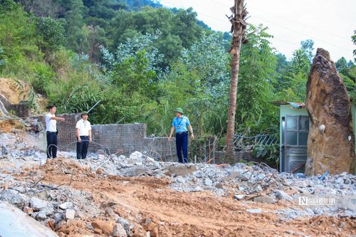 Sau khi cưỡng chế, xã Kim Anh sẽ bàn giao hiện trạng cho cấp ủy, lãnh đạo thôn Thái Vụ để thường xuyên kiểm tra, giám sát việc sử dụng đất của các hộ dân nêu trên. Đồng thời, xác định trách nhiệm của các phòng, đơn vị liên quan từ xã đến thôn trong công tác quản lý đất đai.