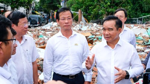 Chủ tịch UBND TP.HCM Nguyễn Văn Được trong một buổi khảo sát dự án.
