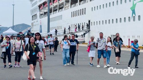 Ngày 4/9, tàu du lịch biển Star Voyager, quốc tịch Bahamas, đã cập Cảng quốc tế Cam Ranh.
