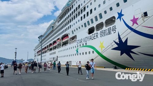 Việc ngày càng có nhiều tàu biển quốc tế lựa chọn Cảng quốc tế Cam Ranh làm điểm dừng chân được xem là tín hiệu tích cực đối với du lịch Khánh Hòa.