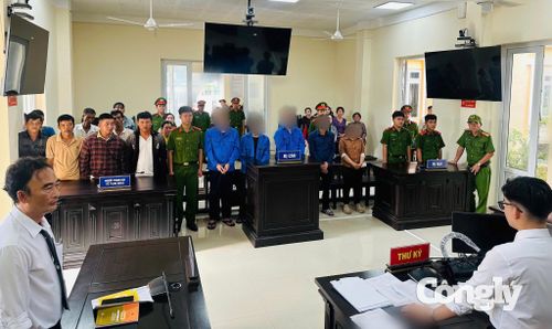 Các bị cáo tại phiên tòa