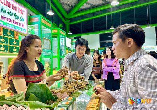Khuyến khích người dân cùng làm, cùng phát triển được xem là mục tiêu của chương trình mới. Ảnh: ALĂNG NGƯỚC
