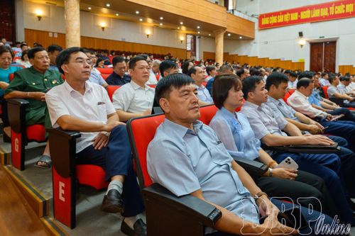 Các đại biểu dự hội nghị tại điểm cầu Trung tâm Hội nghị - Văn hoá tỉnh.