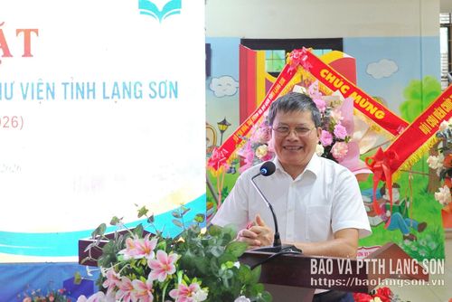 Nguyên lãnh đạo Thư viện tỉnh chia sẻ những kỷ niệm trong chặng đường gắn bó với đơn vị